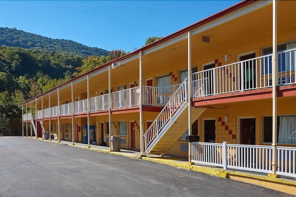 Econo Lodge Near Bluefield College Dış mekan fotoğraf