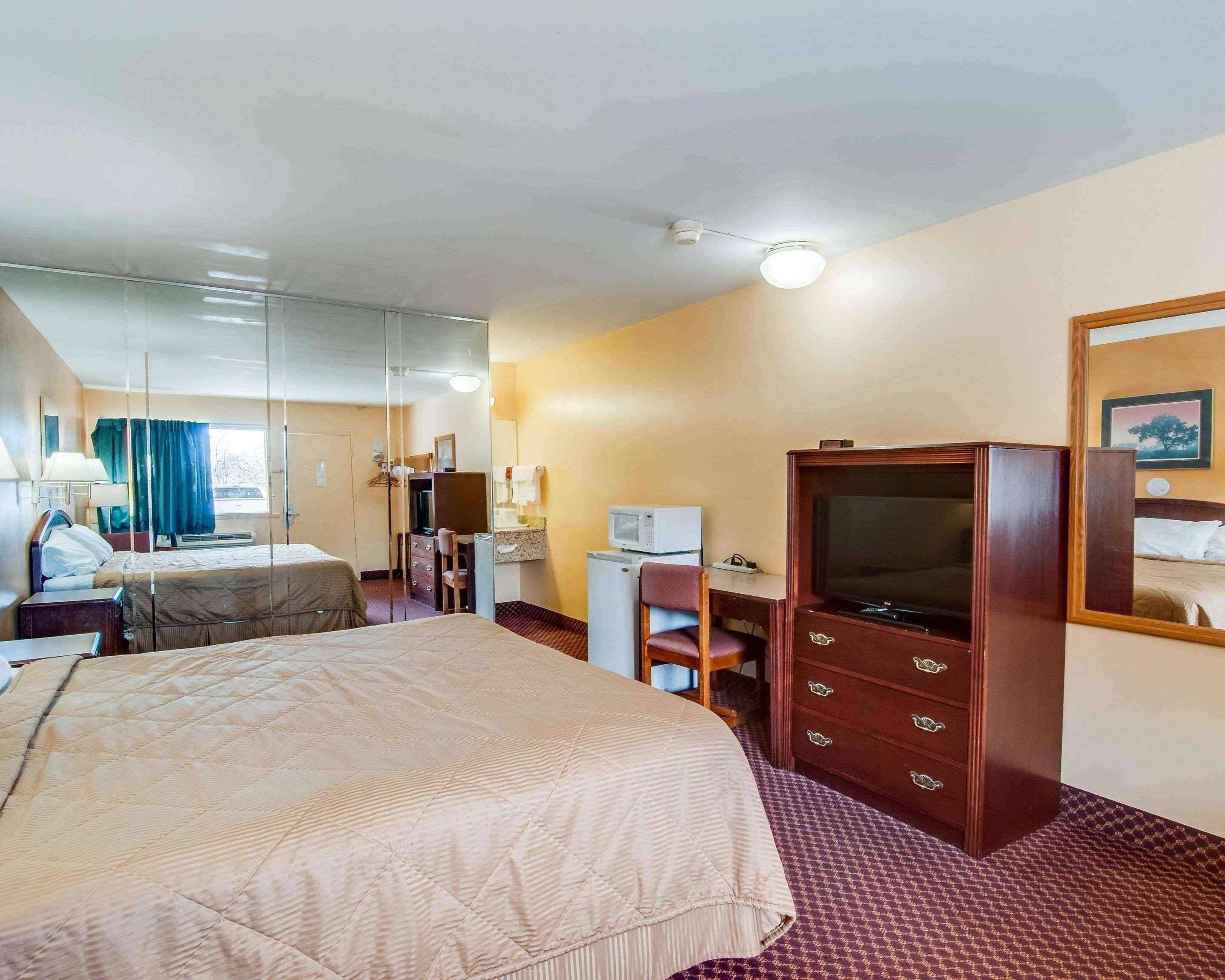 Econo Lodge Near Bluefield College Dış mekan fotoğraf