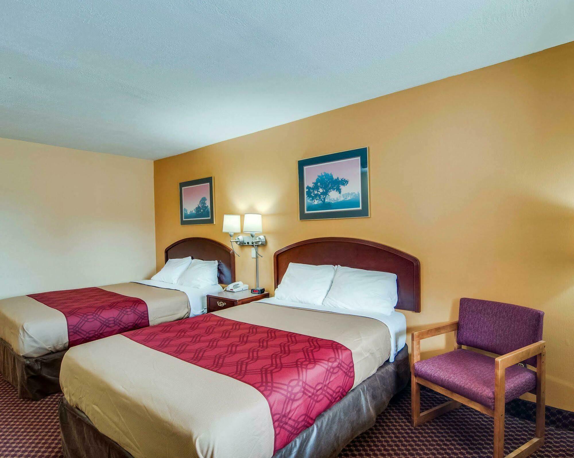 Econo Lodge Near Bluefield College Dış mekan fotoğraf