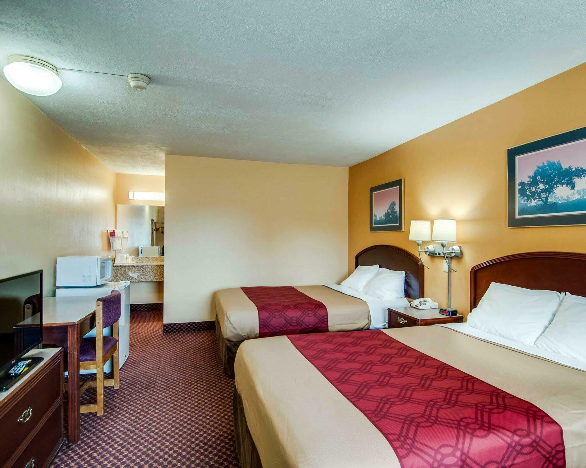 Econo Lodge Near Bluefield College Dış mekan fotoğraf